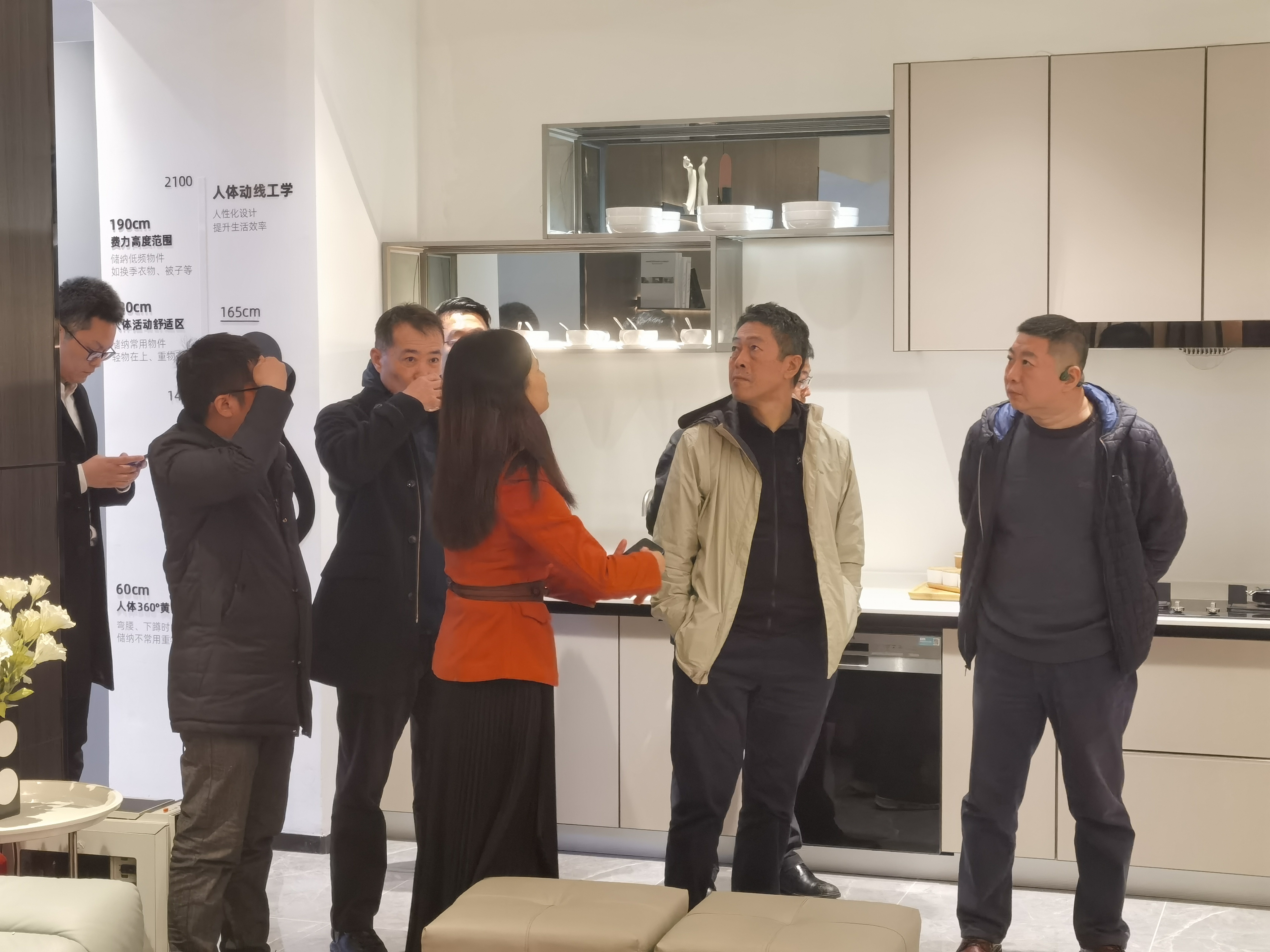 �й���ҵ���Ÿ��ܾ��������ݰ�����־��λ�J9���п���(ͼ1)